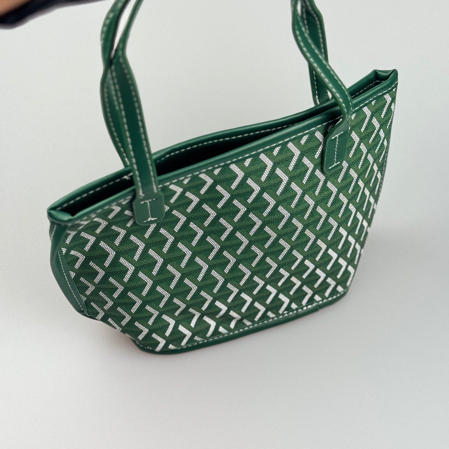 Mala Tote em Textura Geométrica – Estilo Moderno com Interior Amplo
