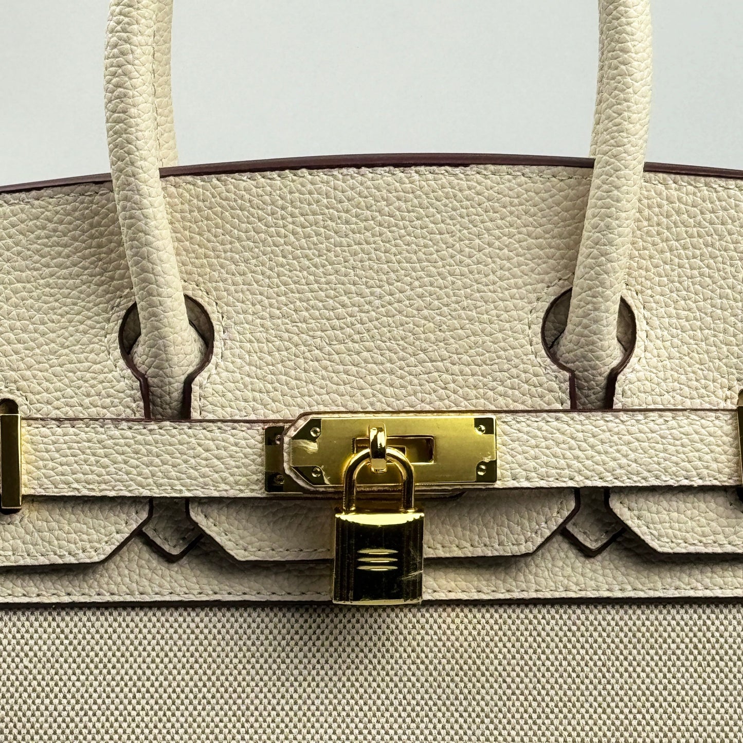 Mala Estilo Birkin em Tela e Pele Genuína – Luxo Estruturado com Fecho Elegante