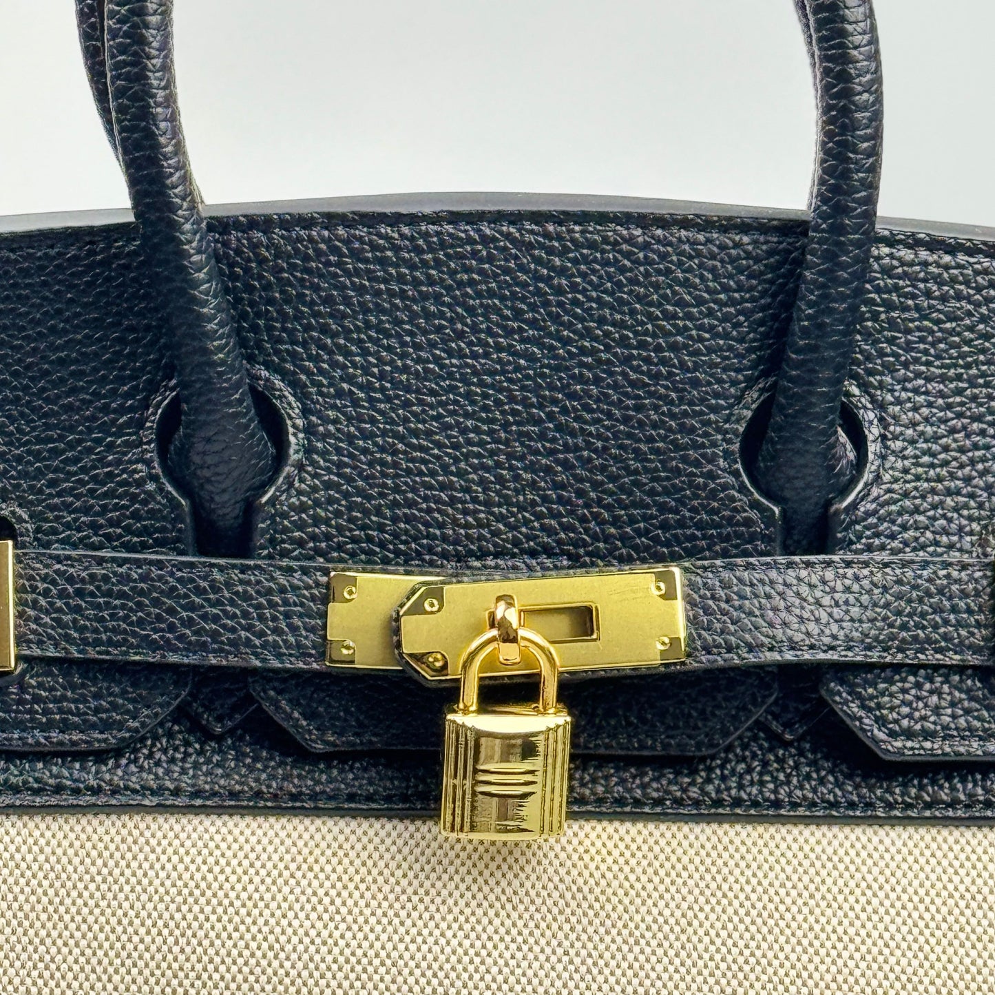 Mala Estilo Birkin em Tela e Pele Genuína – Luxo Estruturado com Fecho Elegante