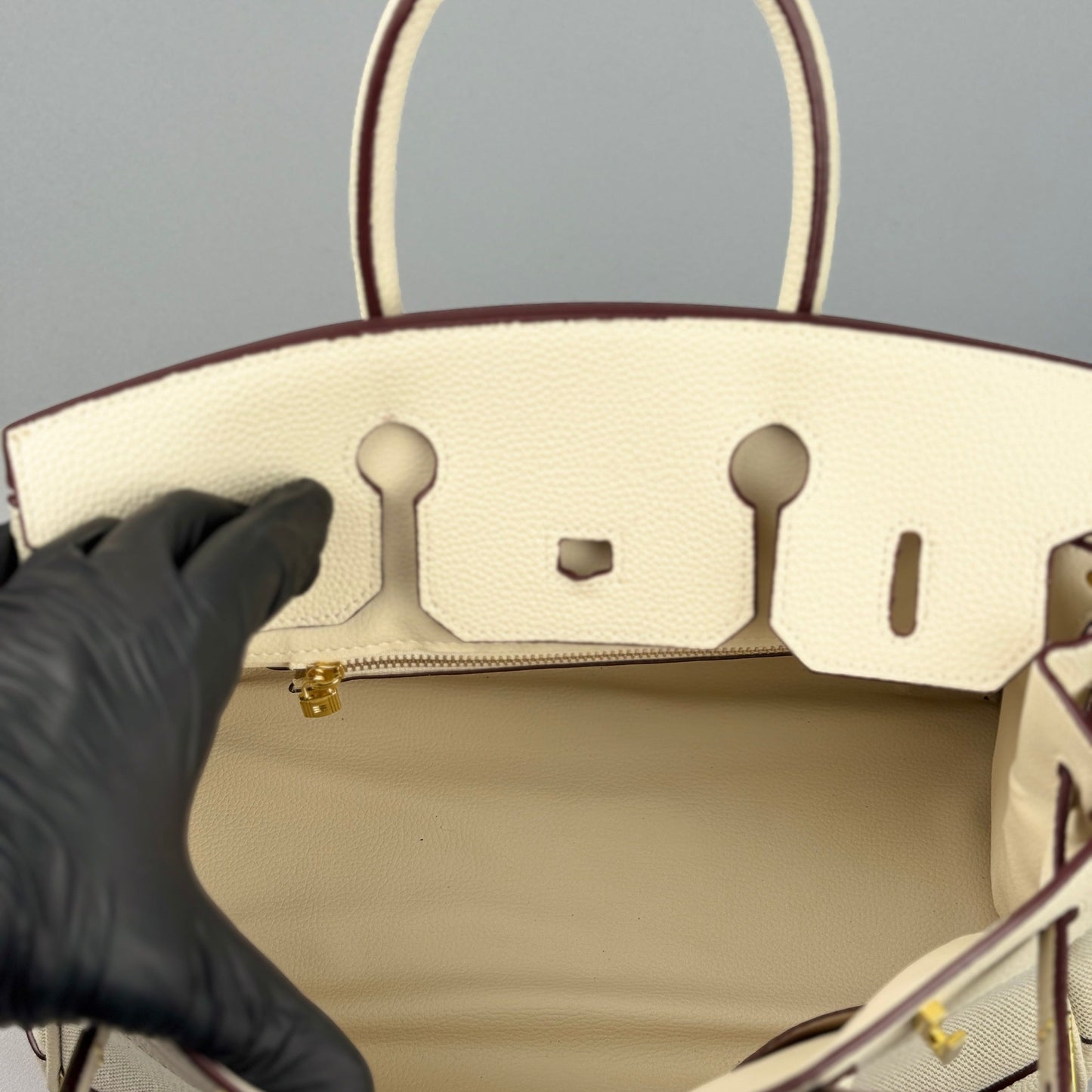 Mala Estilo Birkin em Tela e Pele Genuína – Luxo Estruturado com Fecho Elegante