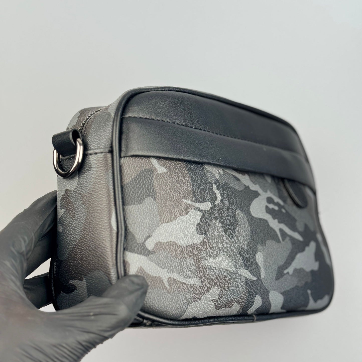 Bolsa Masculina Grid Compact Cross