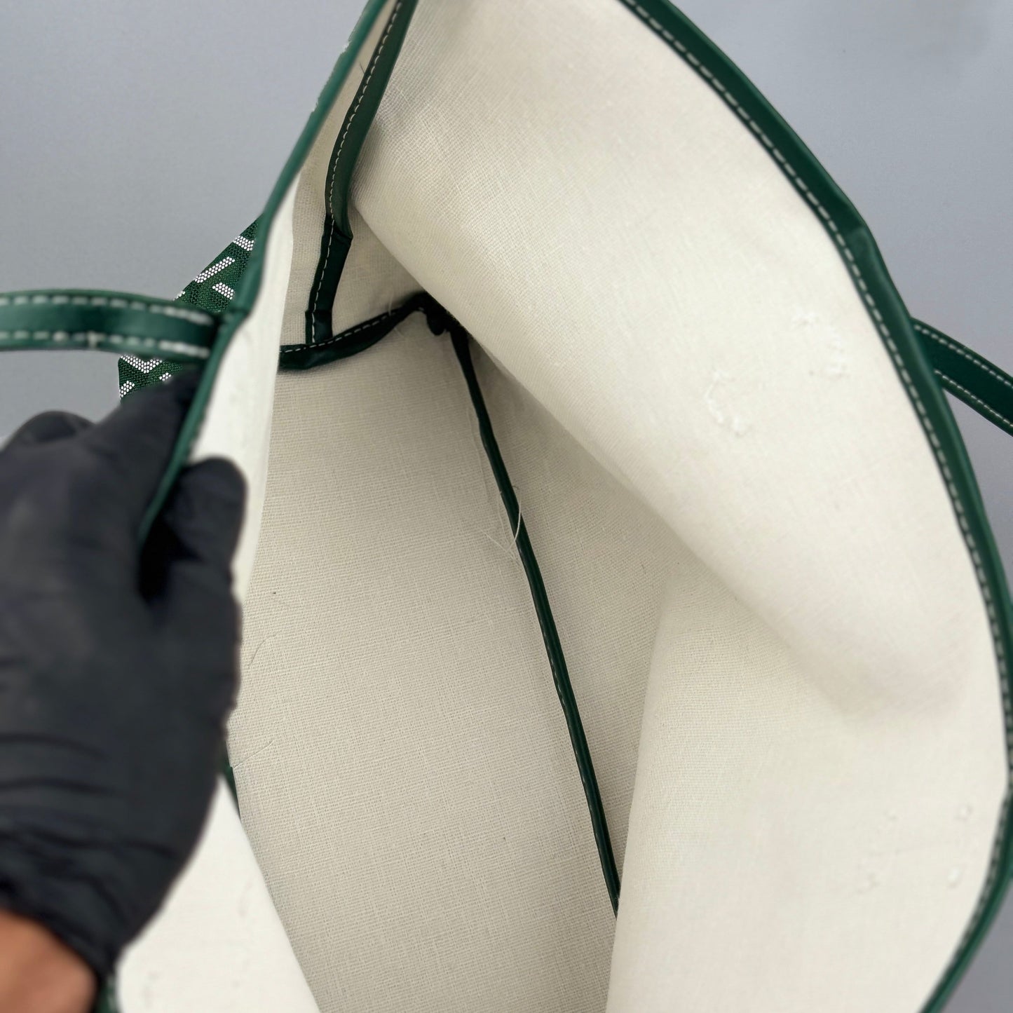 Mala Tote em Textura Geométrica – Estilo Moderno com Interior Amplo