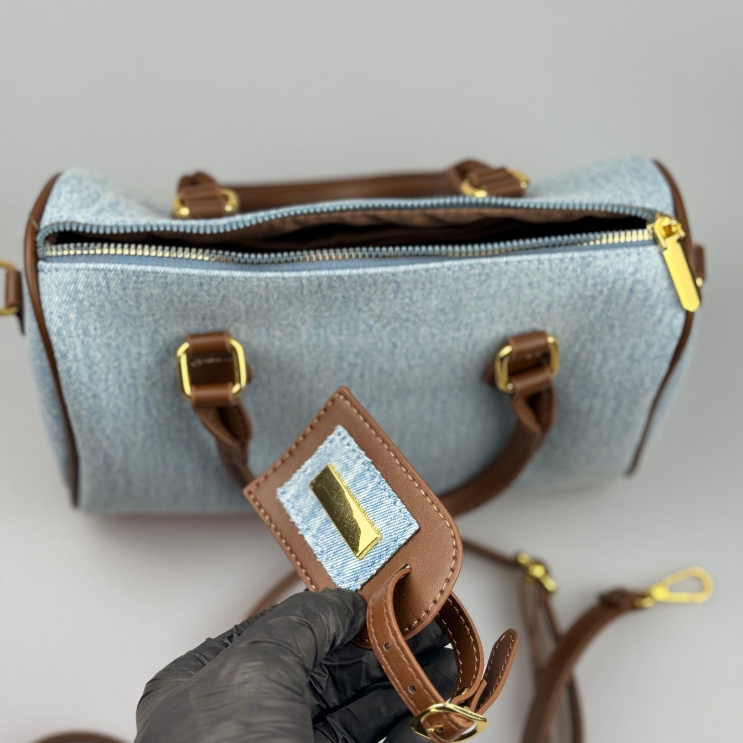 Mala Denim Vintage com Detalhes em Couro