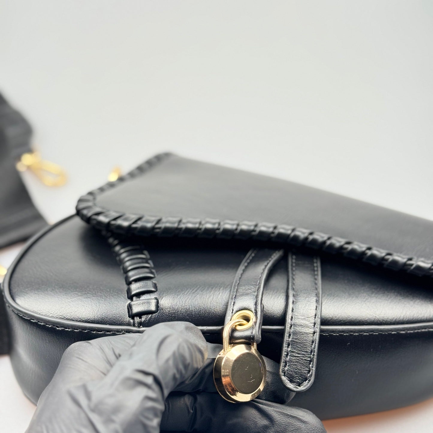 Bolsa Estilo Saddle Crossbody