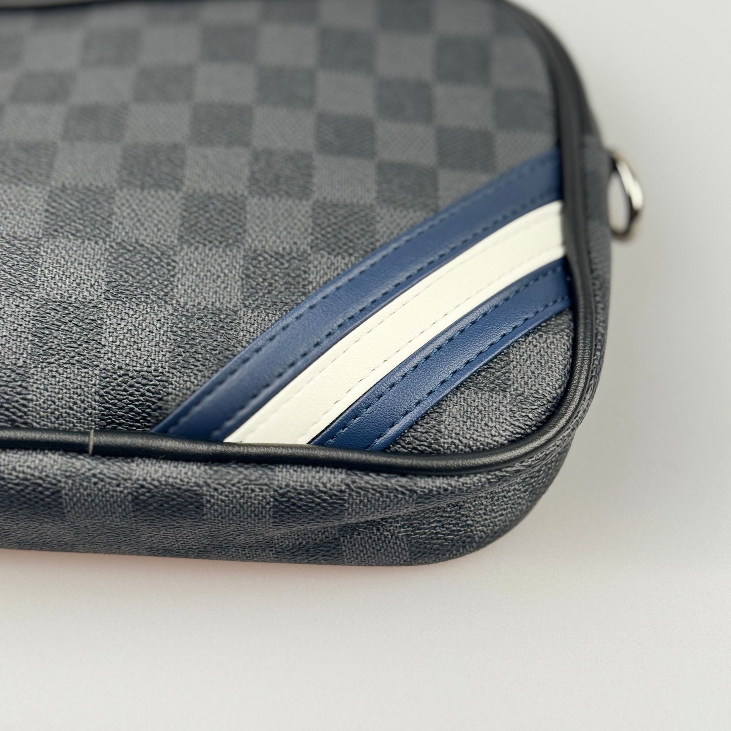Bolsa Crossbody Masculina Xadrez com Bolsa Extra