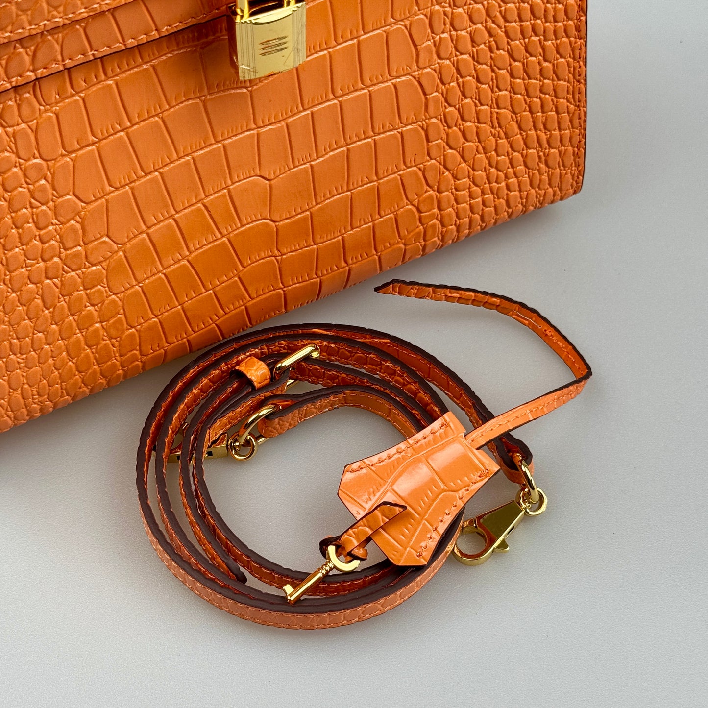 Mala estilo Kelly em pele genuína - Textura Croco