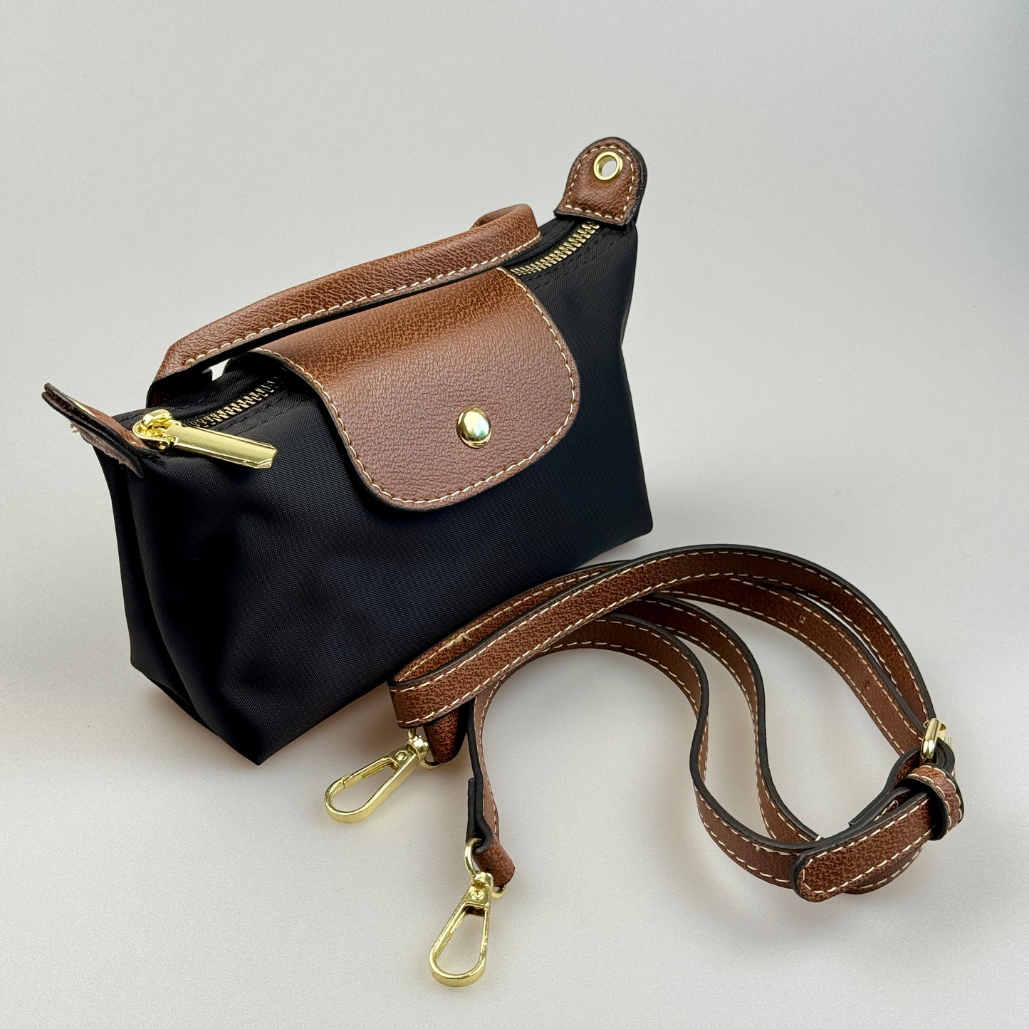 Mini Bolsa Crossbody – Estilo Casual Chic em Nylon Resistente