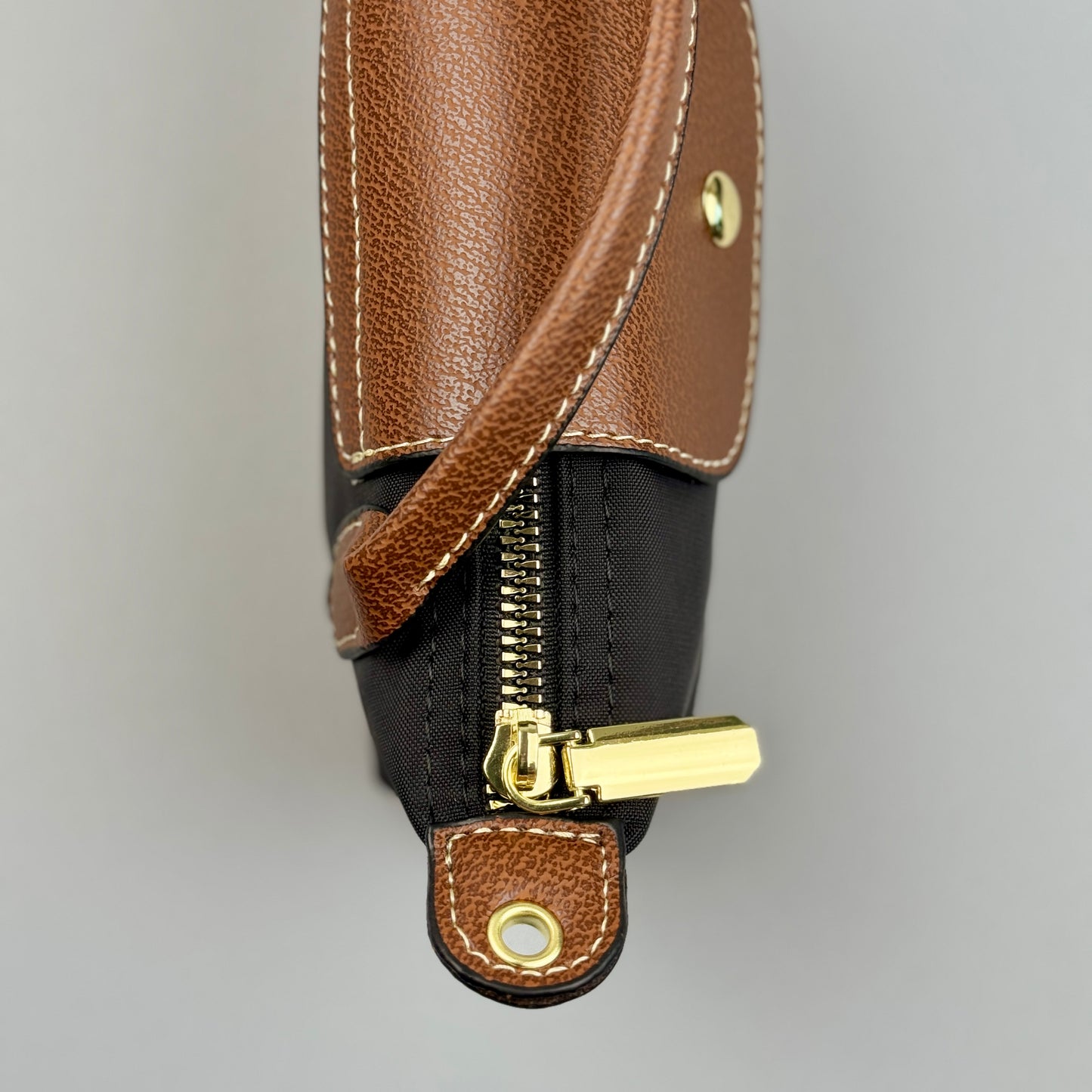 Mini Bolsa Crossbody – Estilo Casual Chic em Nylon Resistente
