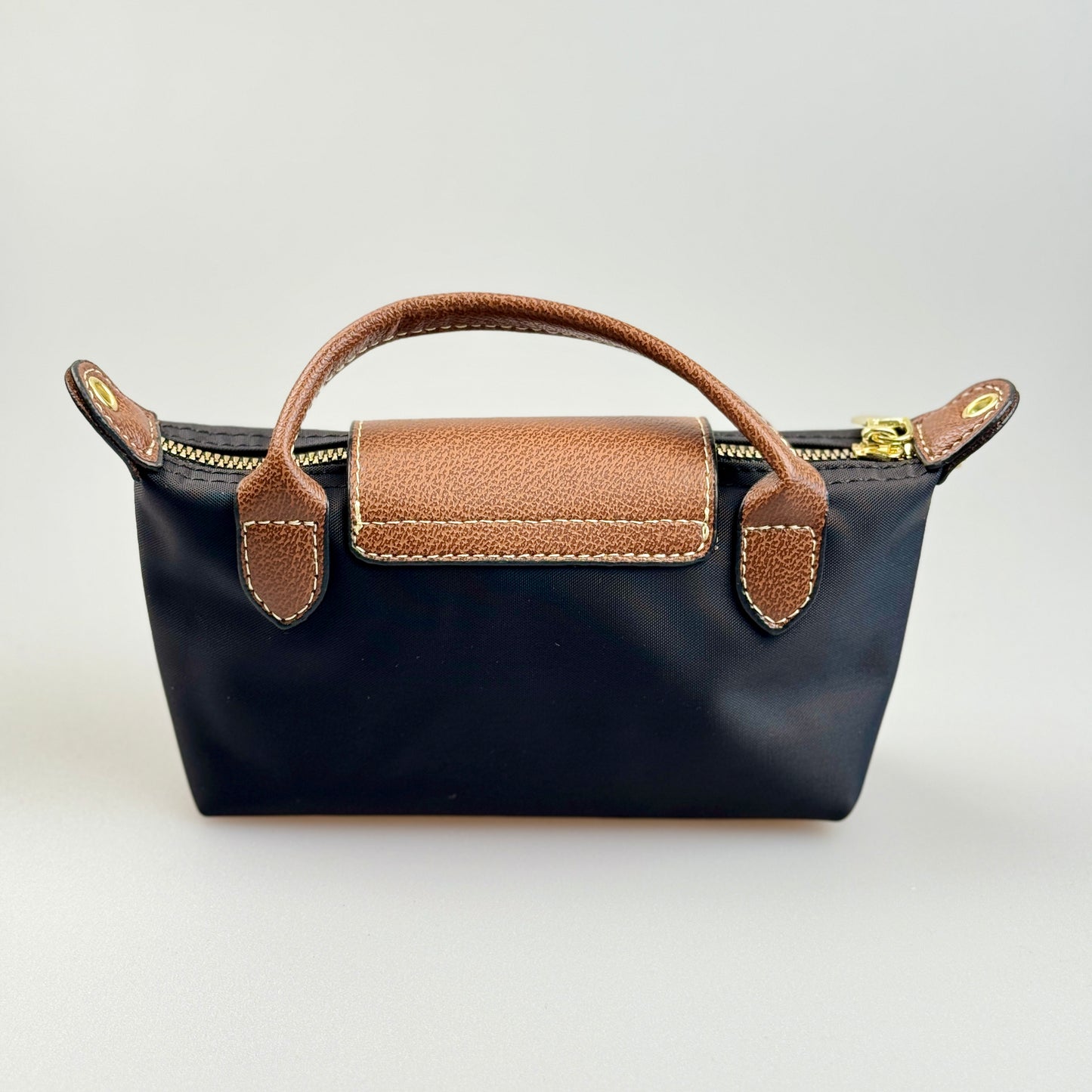 Mini Bolsa Crossbody – Estilo Casual Chic em Nylon Resistente