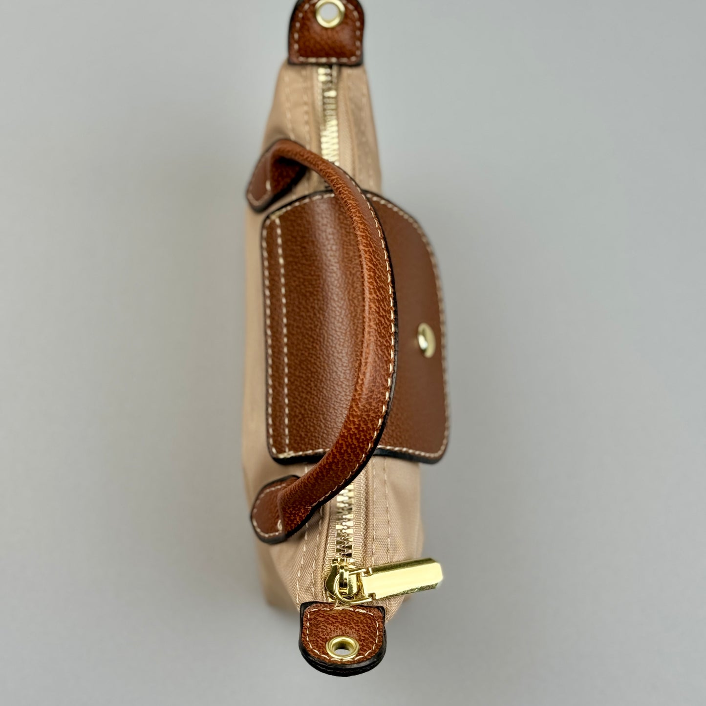 Mini Bolsa Crossbody – Estilo Casual Chic em Nylon Resistente