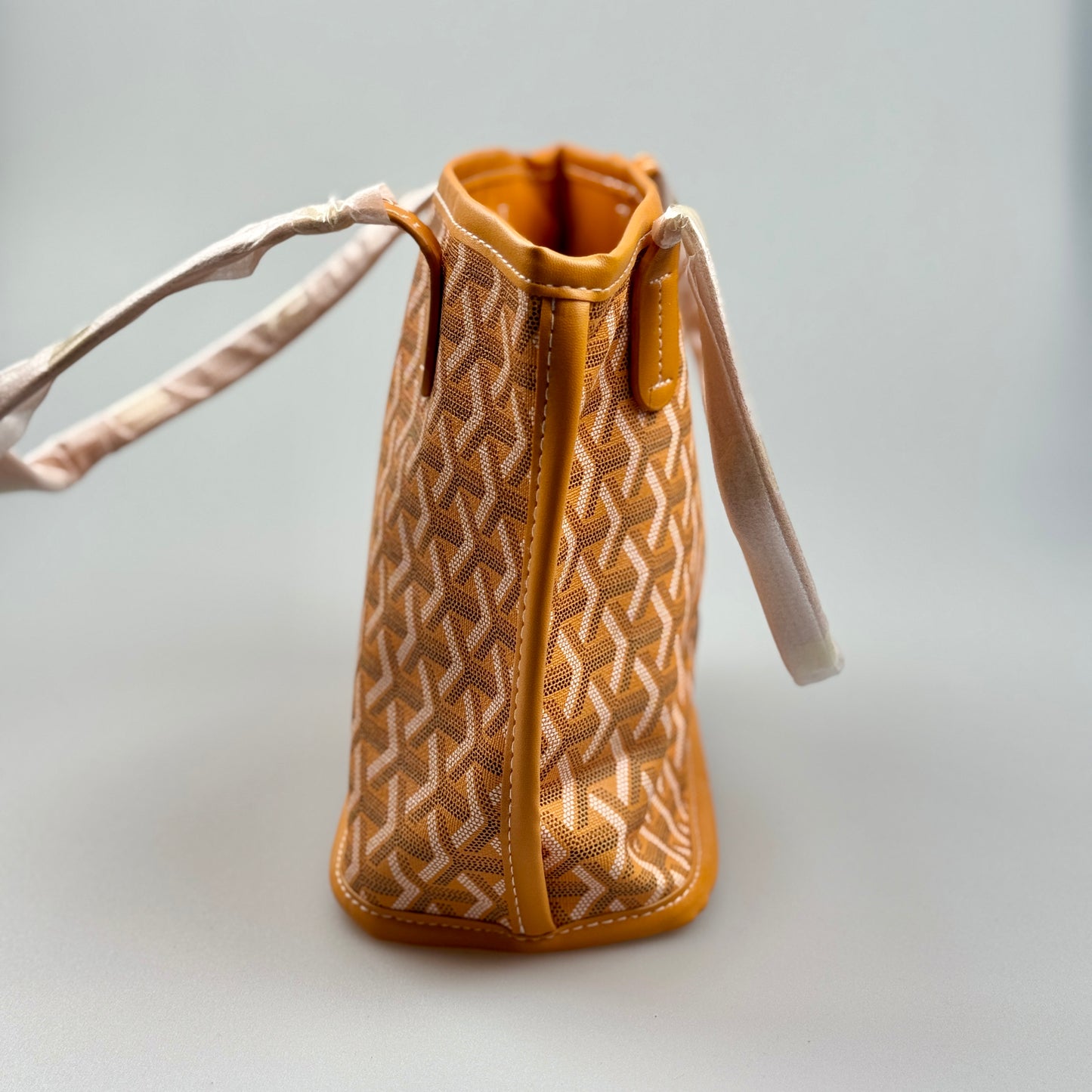 Mala Tote em Textura Geométrica – Estilo Moderno com Interior Amplo