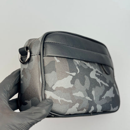 Bolsa Masculina Grid Compact Cross