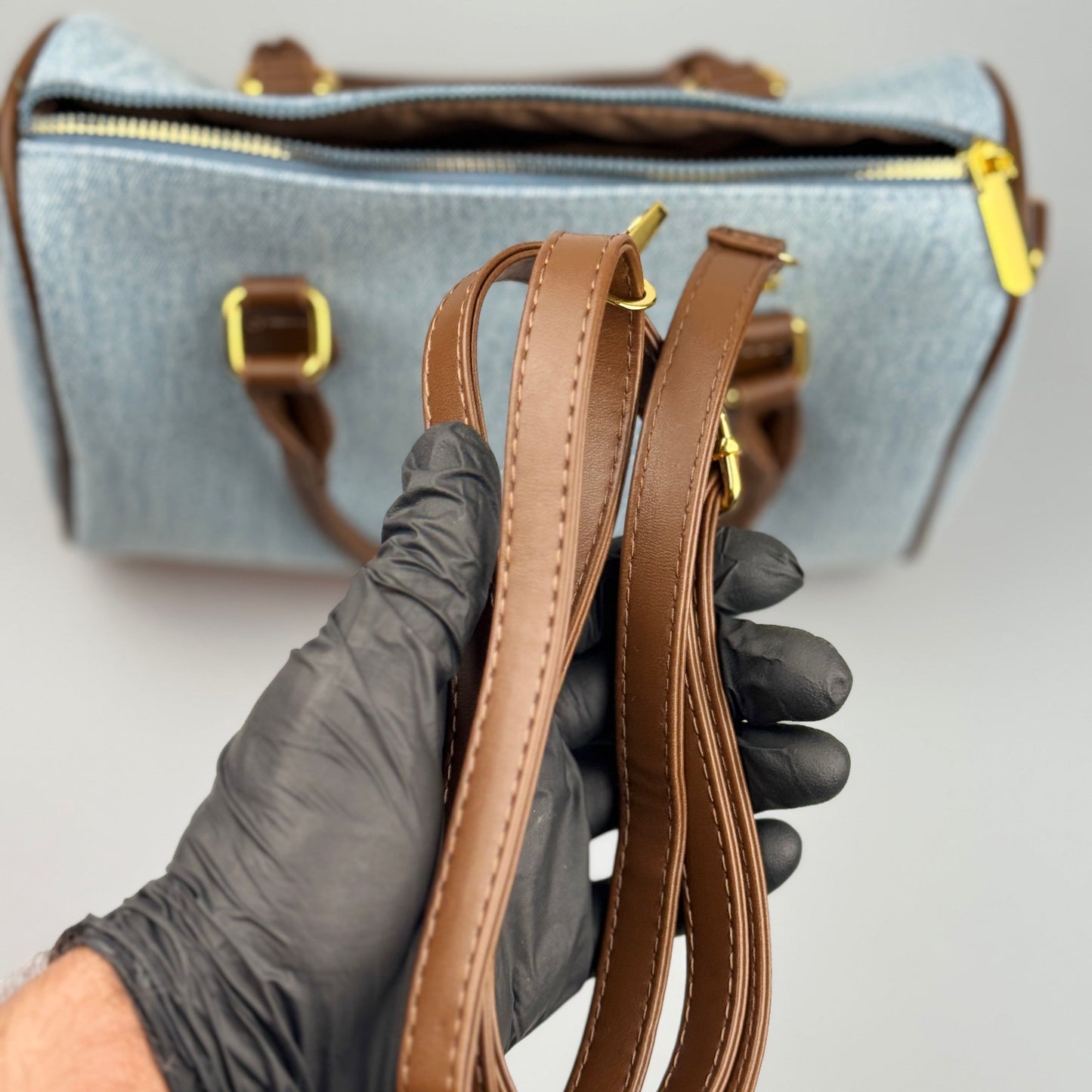Mala Denim Vintage com Detalhes em Couro