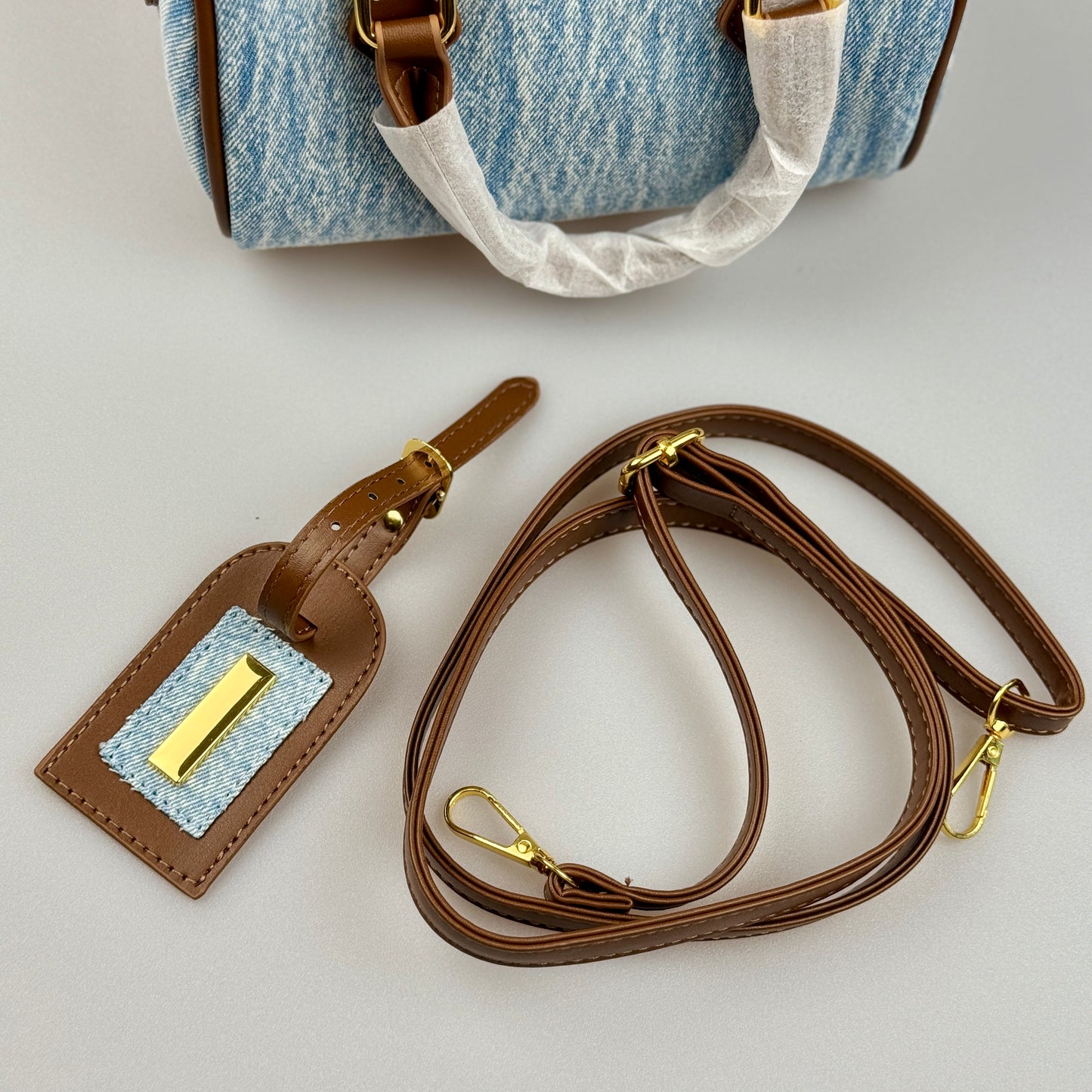 Mala Denim Vintage com Detalhes em Couro